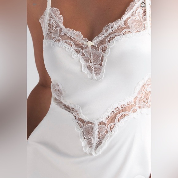 Skims Woven Shine lace Midi Slip Dress - Picture 4 of 10